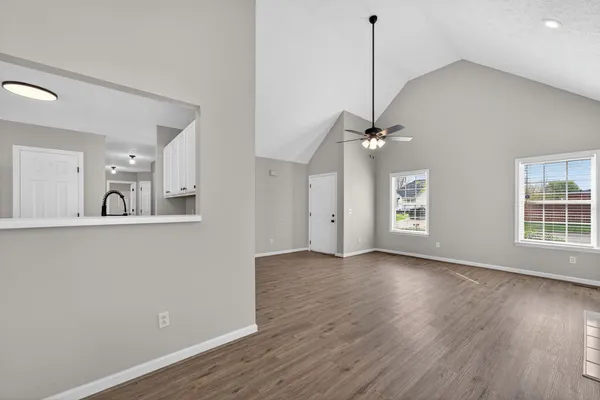 $415,000 | 2212 Spartan Court, Murfreesboro, TN 37128