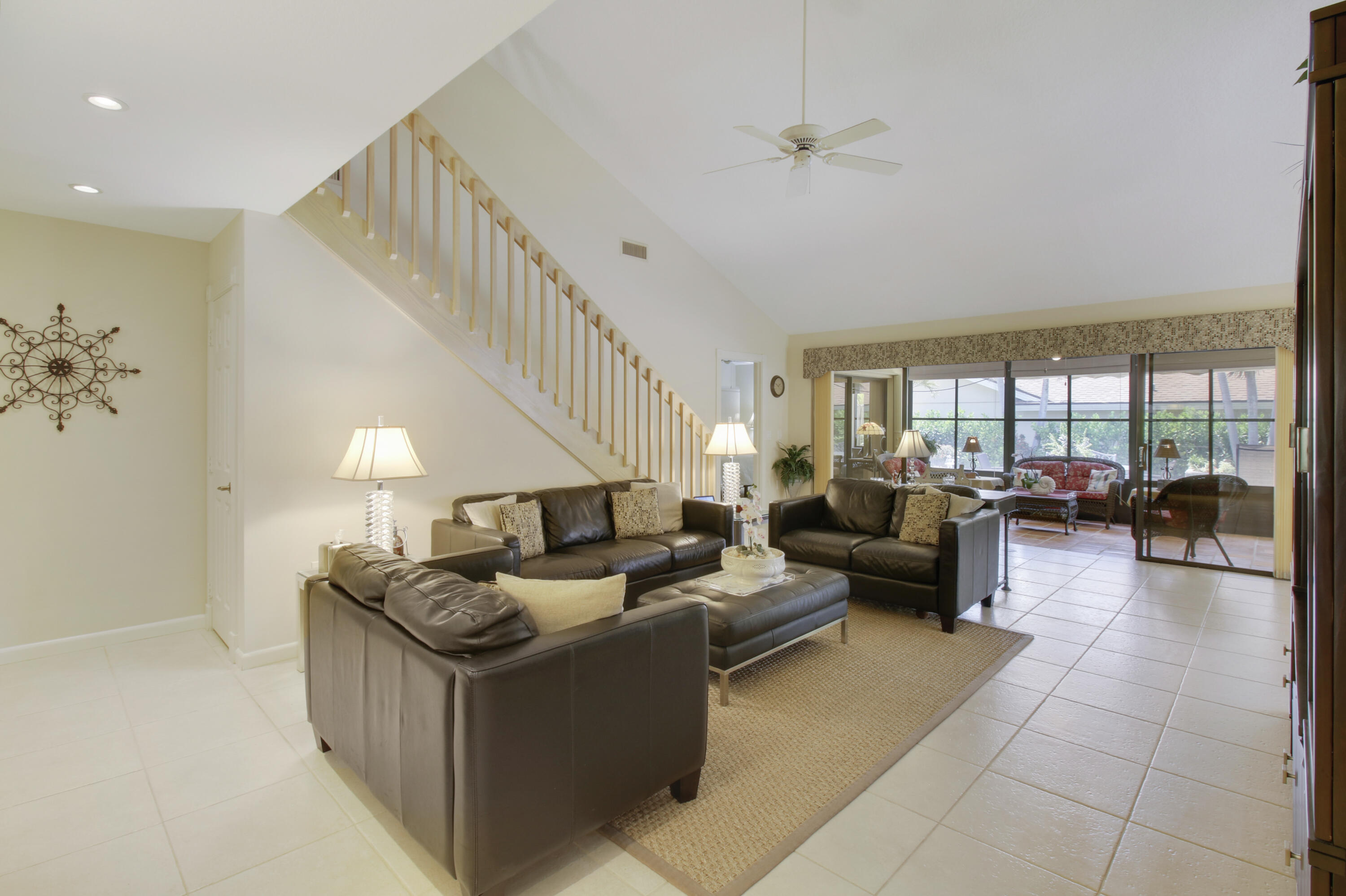 104 Harbourside Circle Jupiter, FL 33477 - Photo 17 of 41 Living