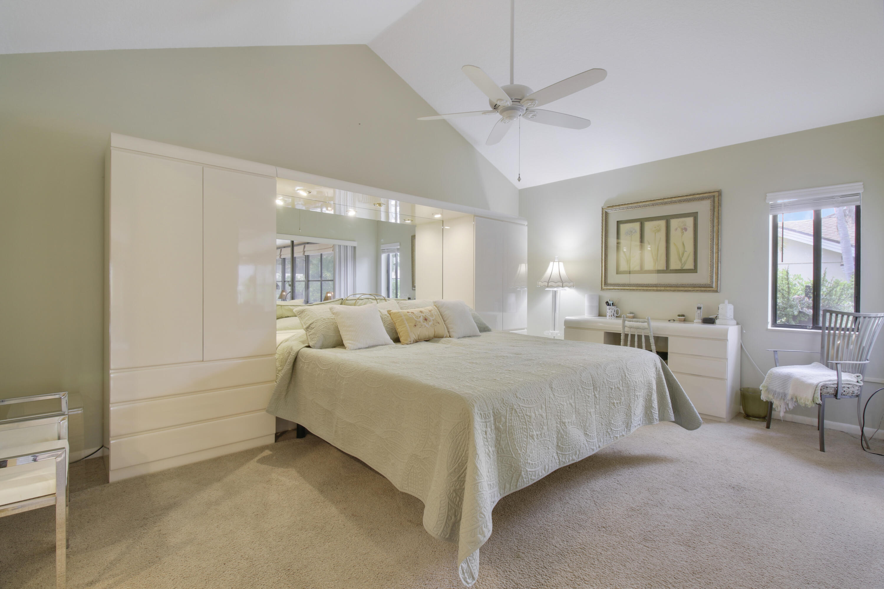104 Harbourside Circle Jupiter, FL 33477 - Photo 19 of 41 Primary Bedroom