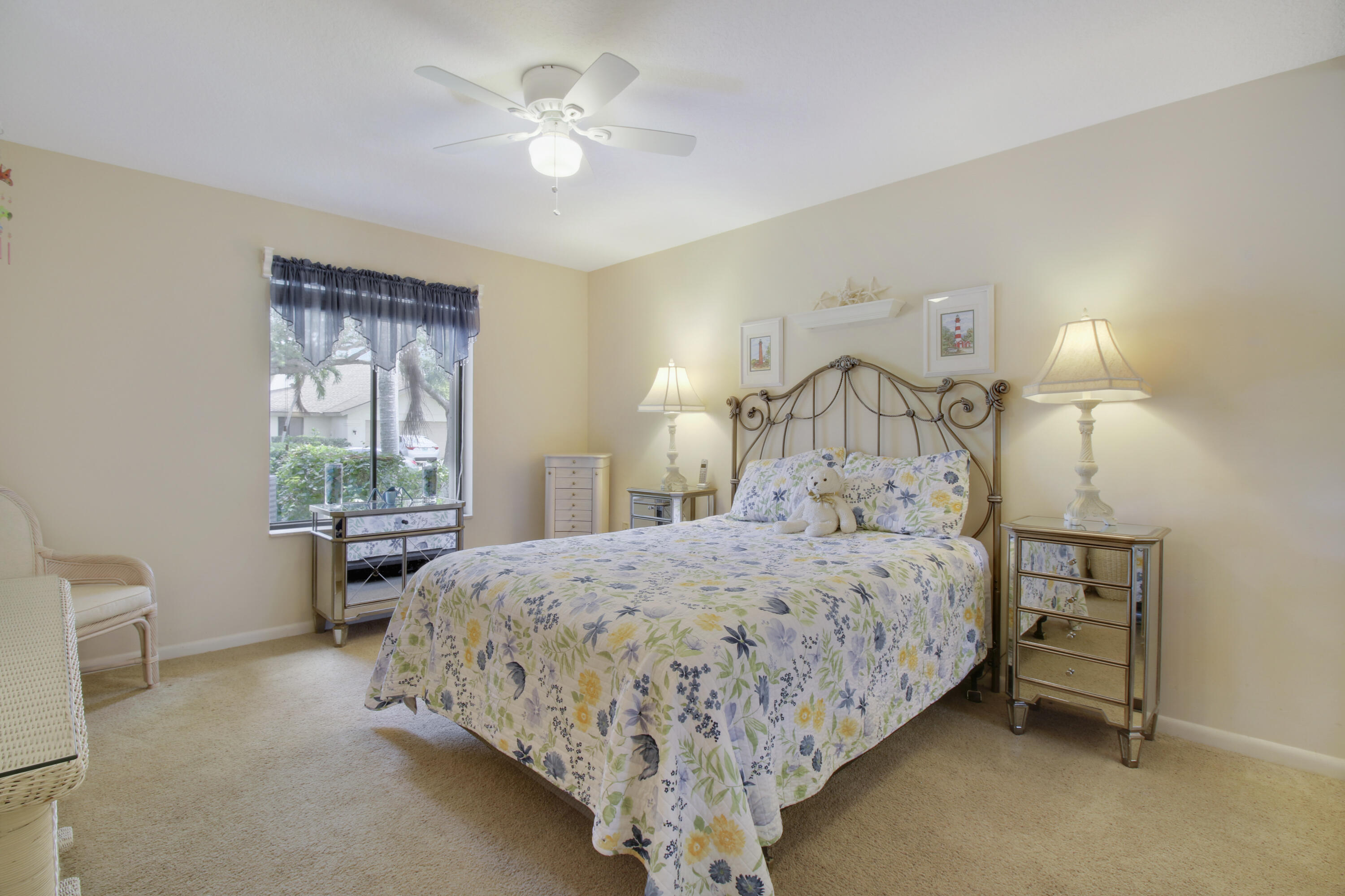104 Harbourside Circle Jupiter, FL 33477 - Photo 23 of 41 2nd Bedroom