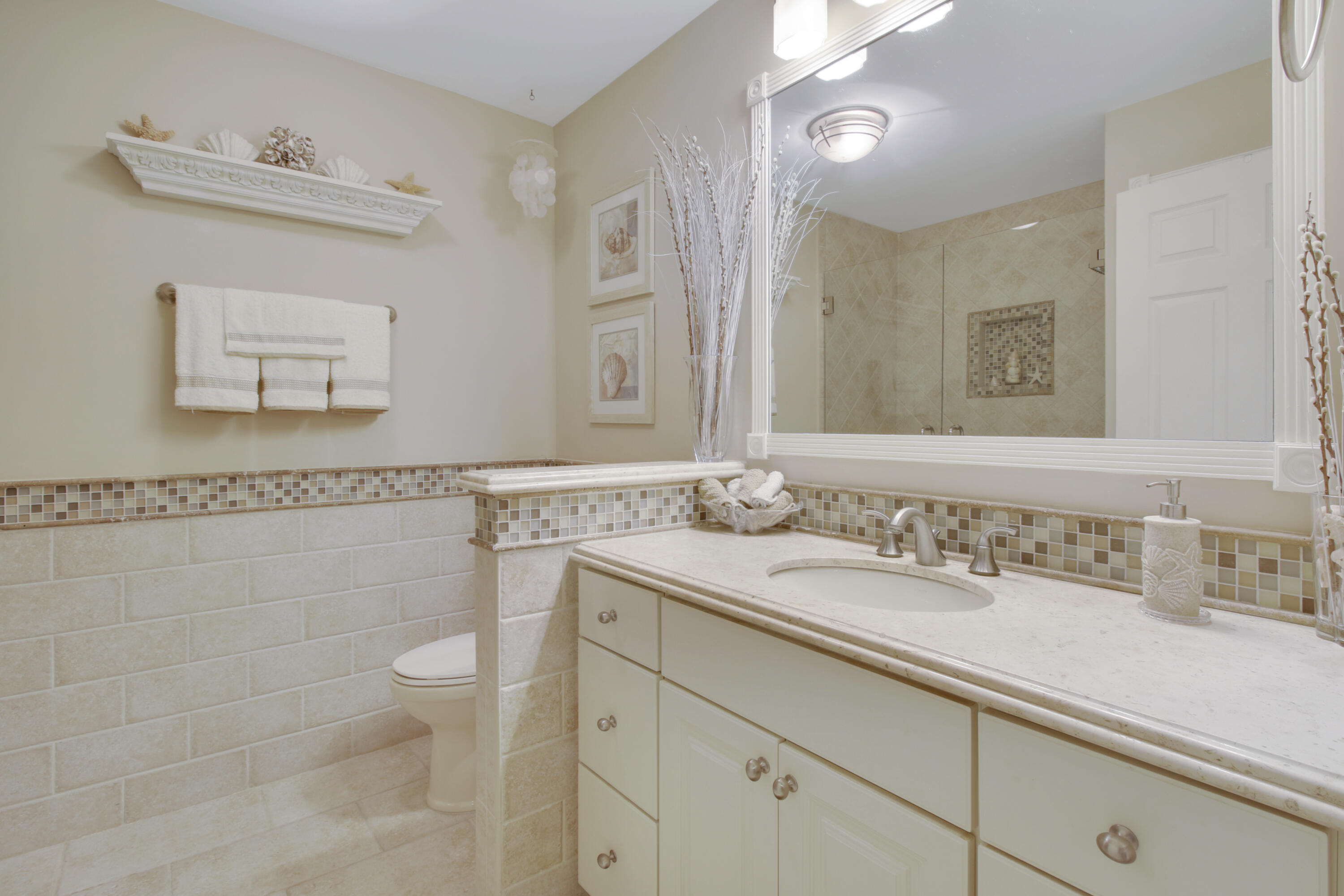 104 Harbourside Circle Jupiter, FL 33477 - Photo 27 of 41 2nd Bath