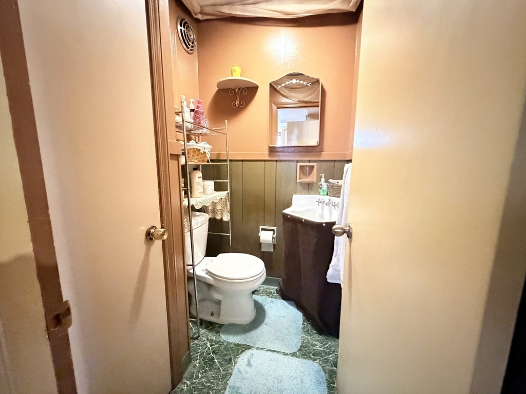 331 Burncoat Street Worcester, MA 01606 - Photo 18 of 23