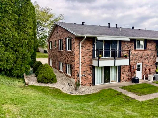 $167,900 | 230 South State Street, Unit 84, Zeeland, MI 49464