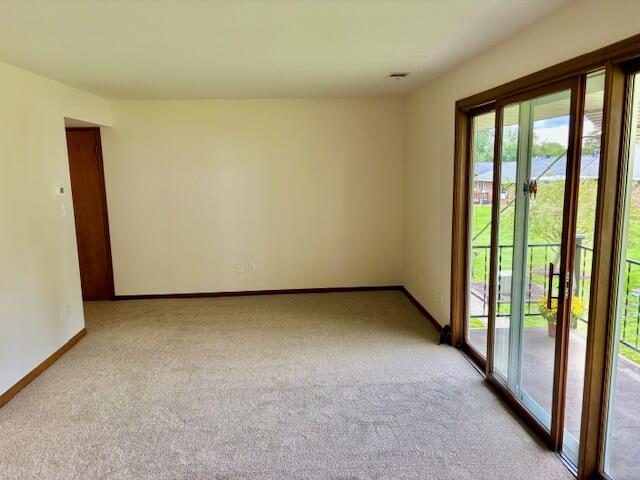 230 South State Street, Unit 84 Zeeland, MI 49464 - Photo 20 of 30 IMG_4069