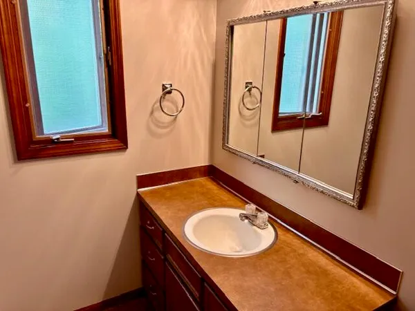 $167,900 | 230 South State Street, Unit 84, Zeeland, MI 49464