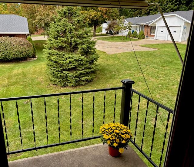 230 South State Street, Unit 84 Zeeland, MI 49464 - Photo 3 of 30 IMG_4066