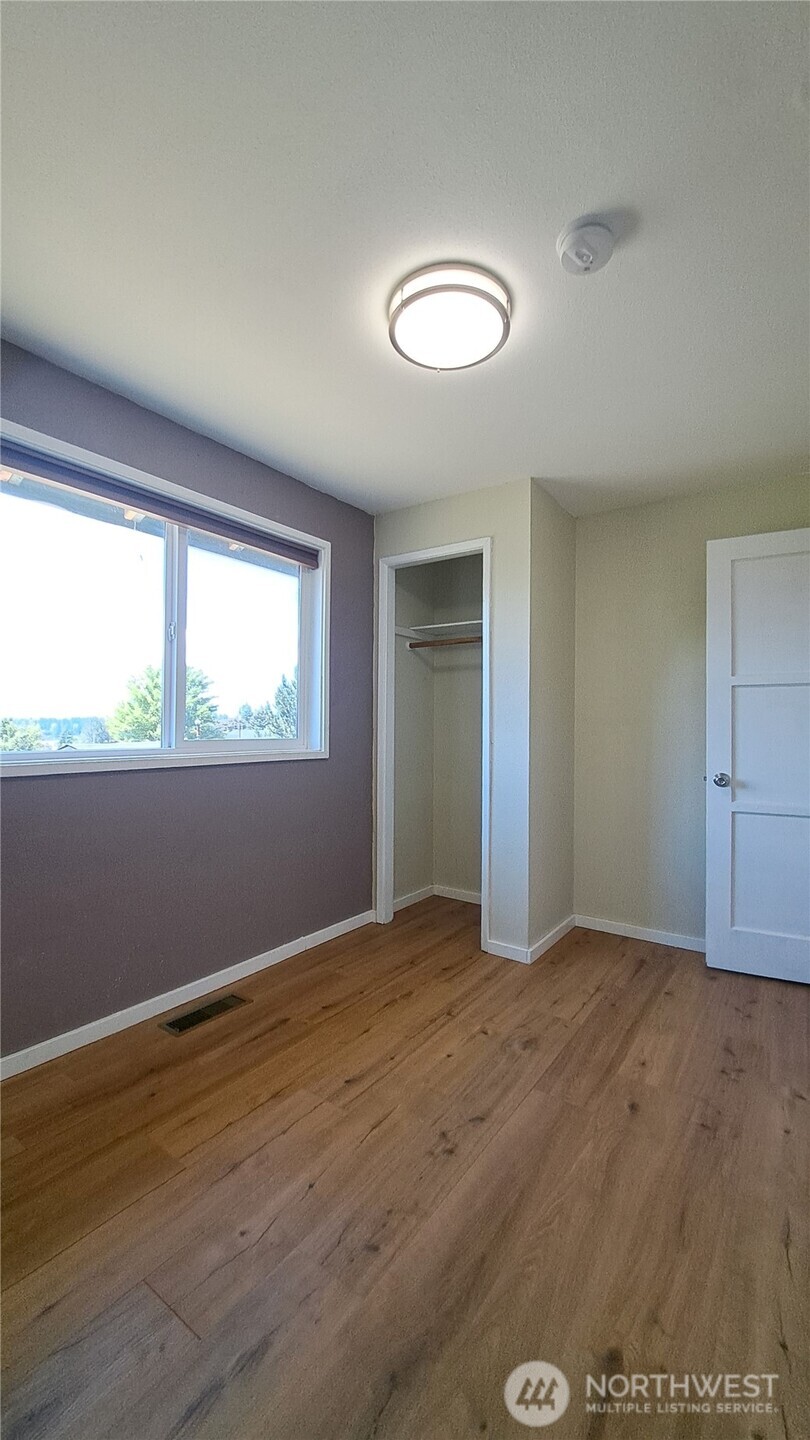 3259 Wright Avenue Bremerton, WA 98310 - Photo 16 of 25