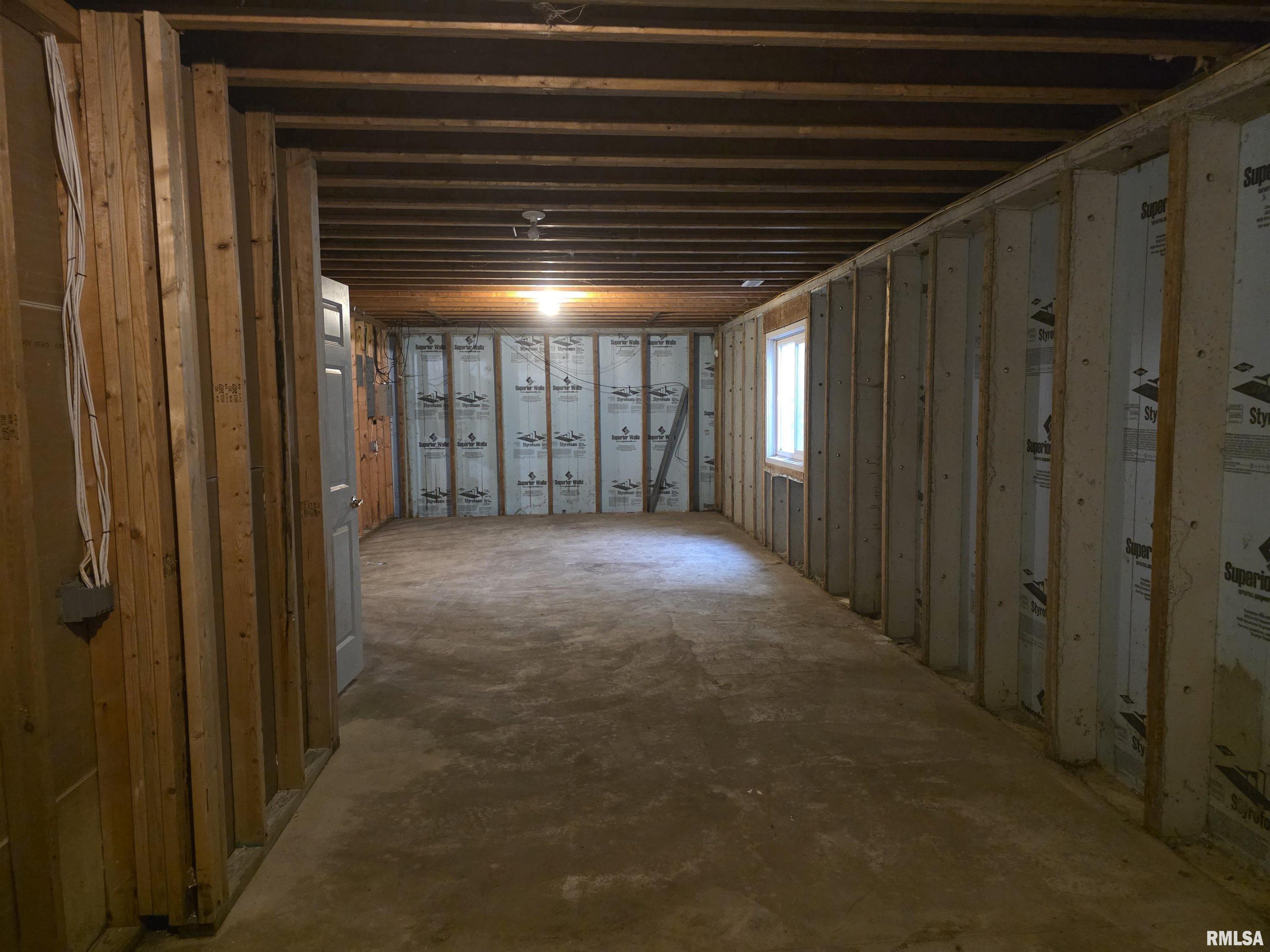 1405 East Edwards Street Springfield, IL 62703 - Photo 23 of 25 Gallery Image 23