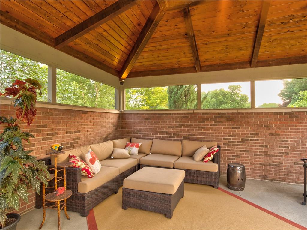 4360 North Riverside Drive Columbus, IN 47203 - Photo 7 of 53