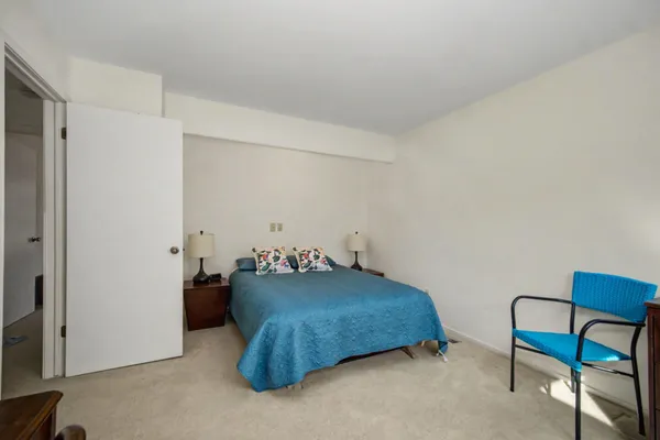 $379,900 | 863 Greenhills Drive, Ann Arbor, MI 48105