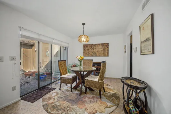 $379,900 | 863 Greenhills Drive, Ann Arbor, MI 48105