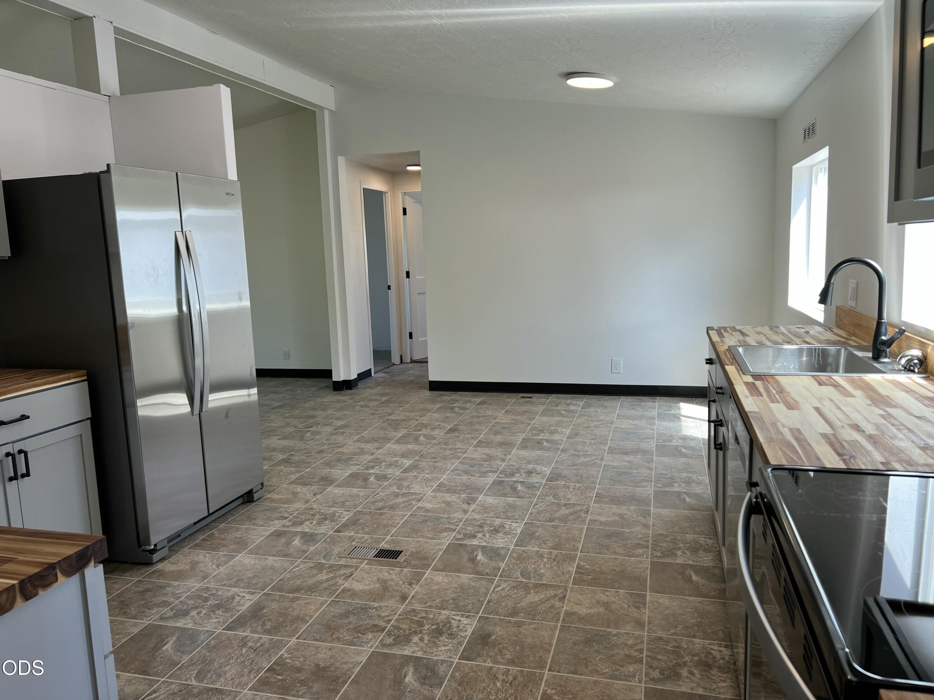 424 4th Street Metolius, OR 97741 - Photo 12 of 25