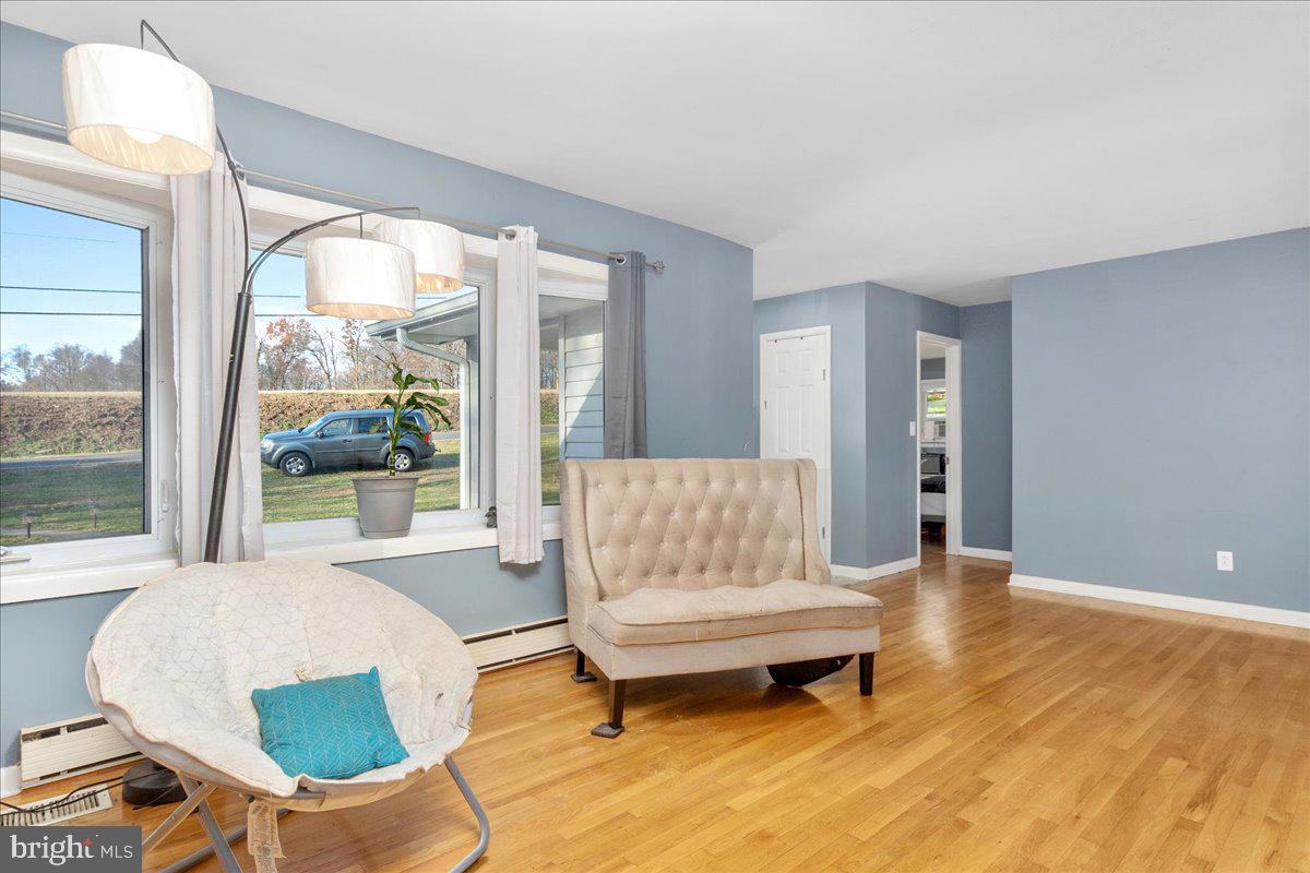14731 Harrisville Road Mount Airy, MD 21771 - Photo 2 of 32 Living Room