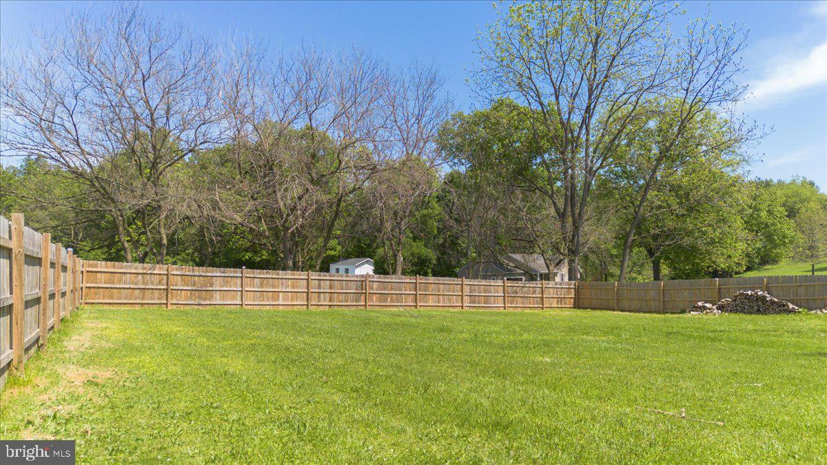 14731 Harrisville Road Mount Airy, MD 21771 - Photo 23 of 32 Large Fenced in yard
