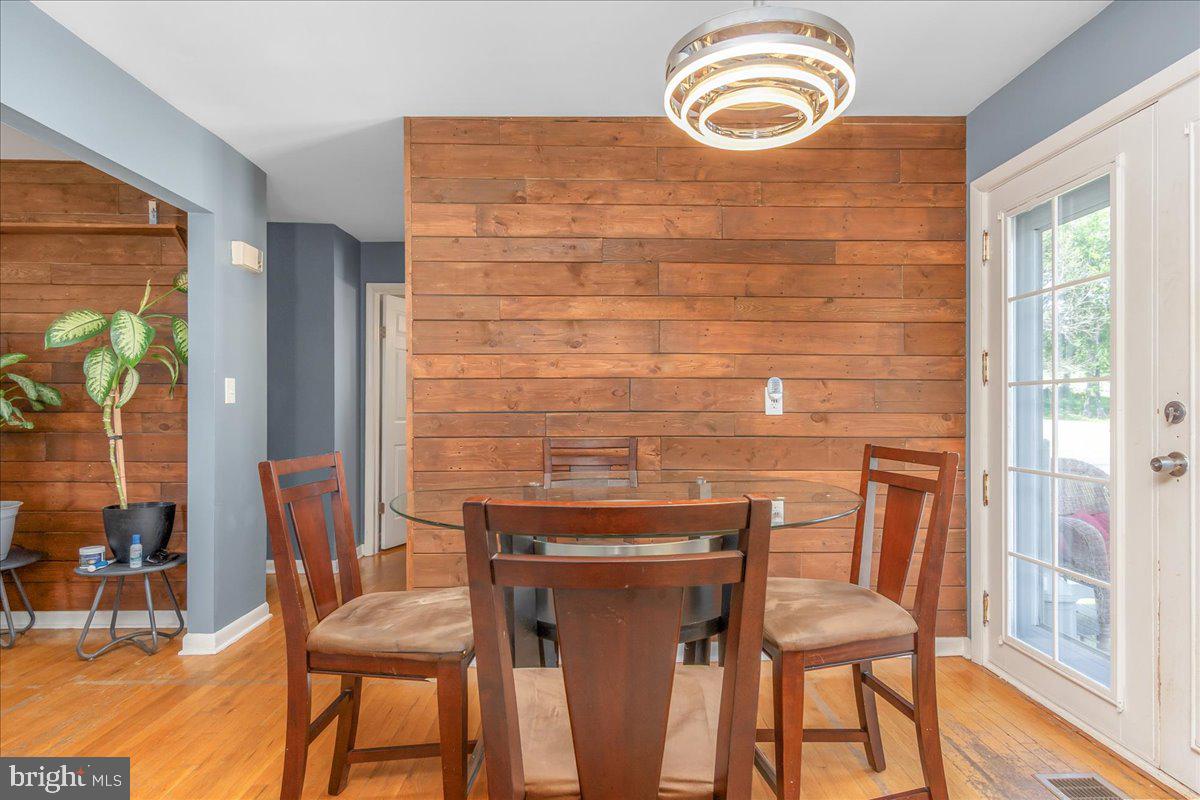 14731 Harrisville Road Mount Airy, MD 21771 - Photo 5 of 32 Dining Space