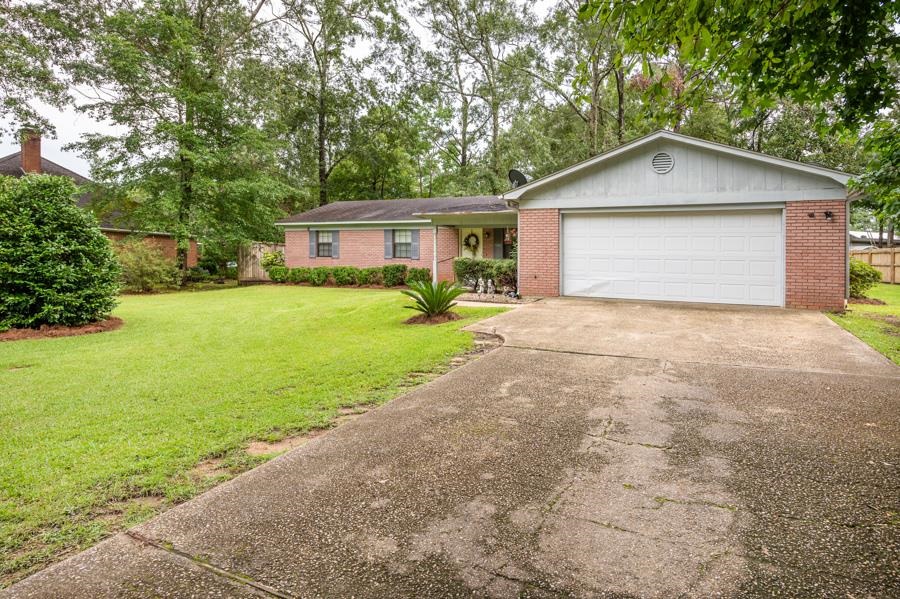 504 Lakeview Drive Bay Minette, AL 36507 - Photo 3 of 19