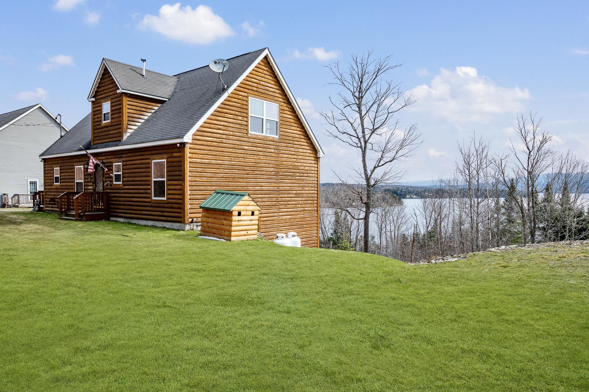 126 Maple Mountain Road Pittsburg, NH 03592 - Photo 2 of 59