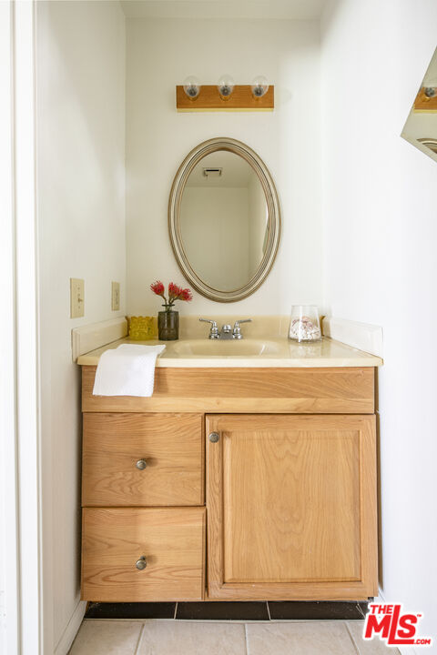 31313 The Old Road, Unit A Castaic, CA 91384 - Photo 16 of 36 Gallery Image 16