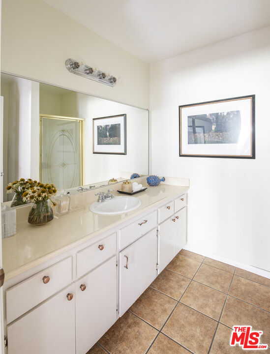 31313 The Old Road, Unit A Castaic, CA 91384 - Photo 27 of 36 Gallery Image 27