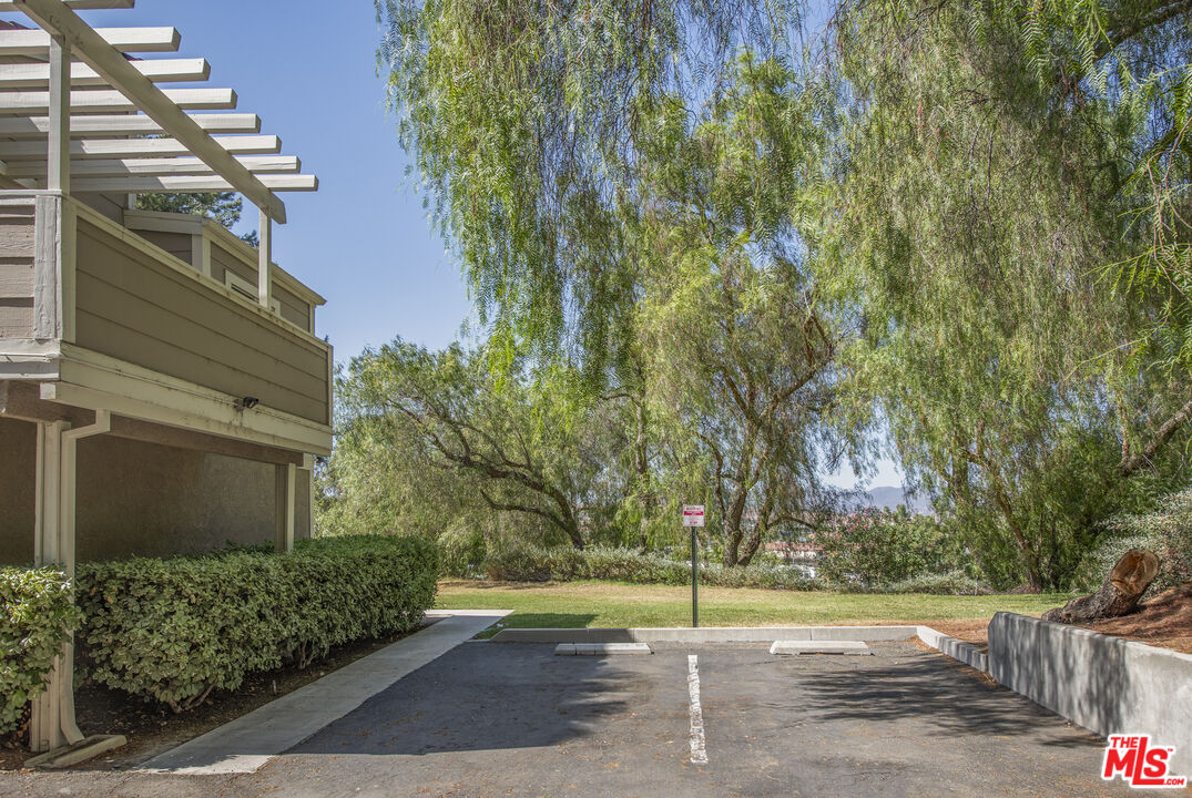 31313 The Old Road, Unit A Castaic, CA 91384 - Photo 35 of 36 Gallery Image 35