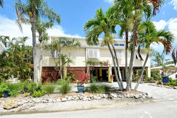 $1,350,000 | 701 Marbury Lane, Longboat Key, FL 34228