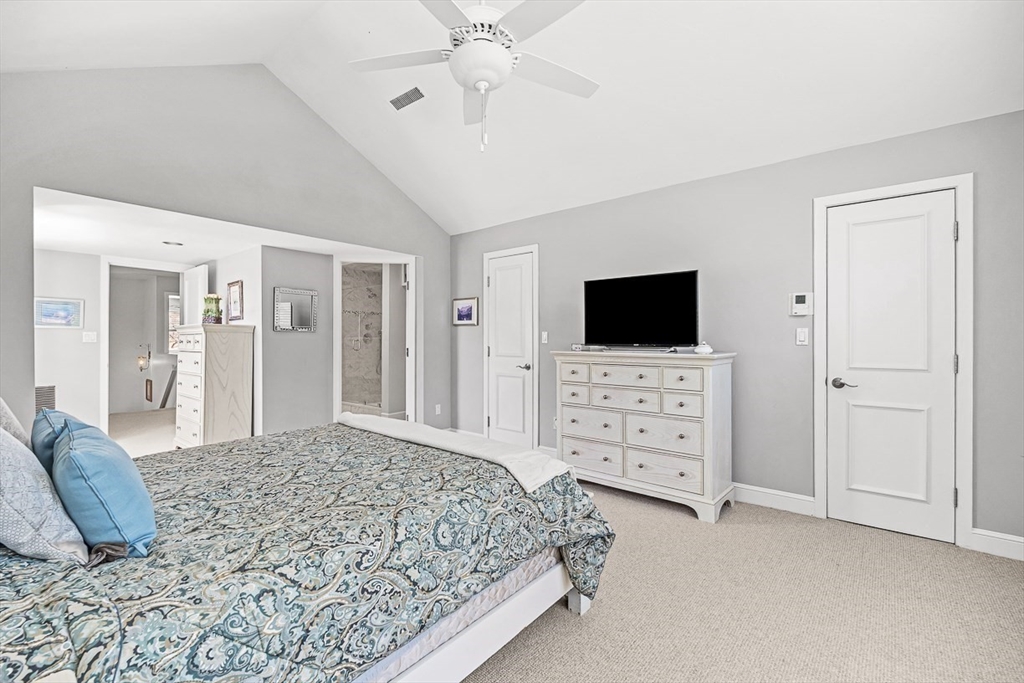 7 Wainwright Road, Unit 30 Winchester, MA 01890 - Photo 18 of 31 Gallery Image 18