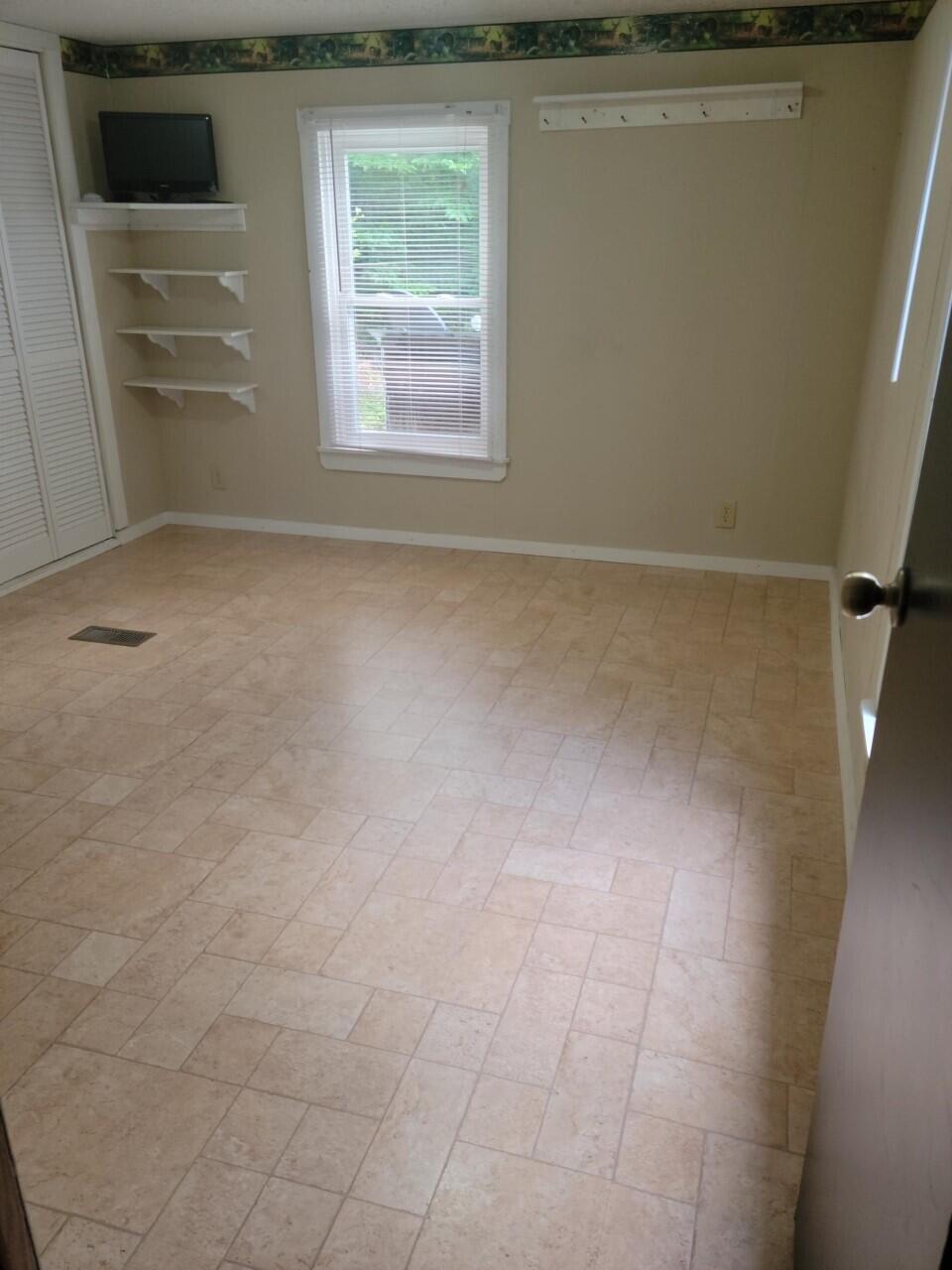39 Reservoir Road South Paris, ME 04281 - Photo 18 of 35 Bedroom 2