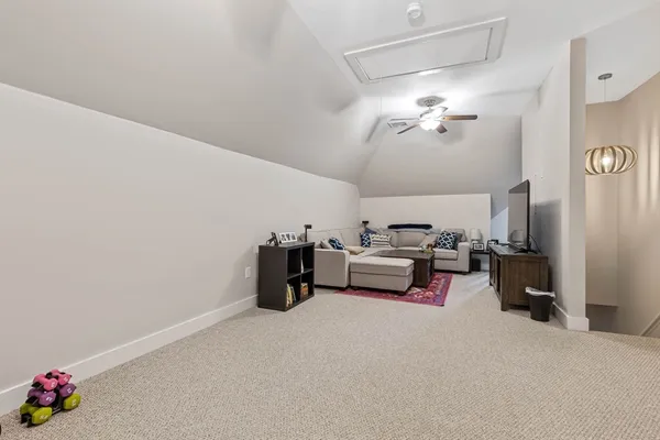 $3,600 | 79 Alder Street, Unit 2, Waltham, MA 02453