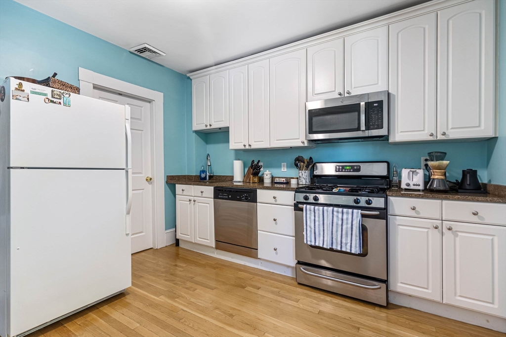 79 Alder Street, Unit 2 Waltham, MA 02453 - Photo 2 of 13