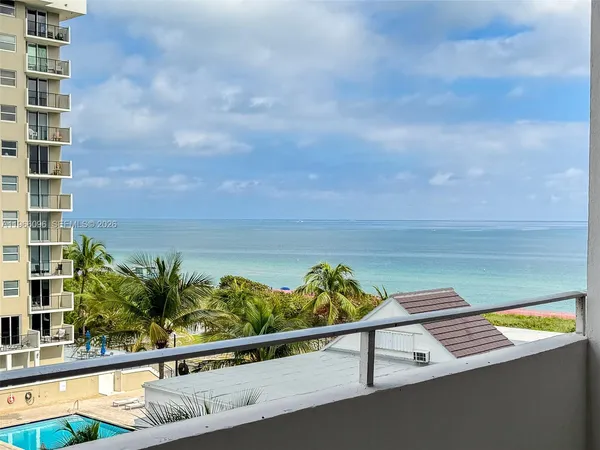 $2,250 | 9225 Collins Avenue, Unit 609, Surfside, FL 33154