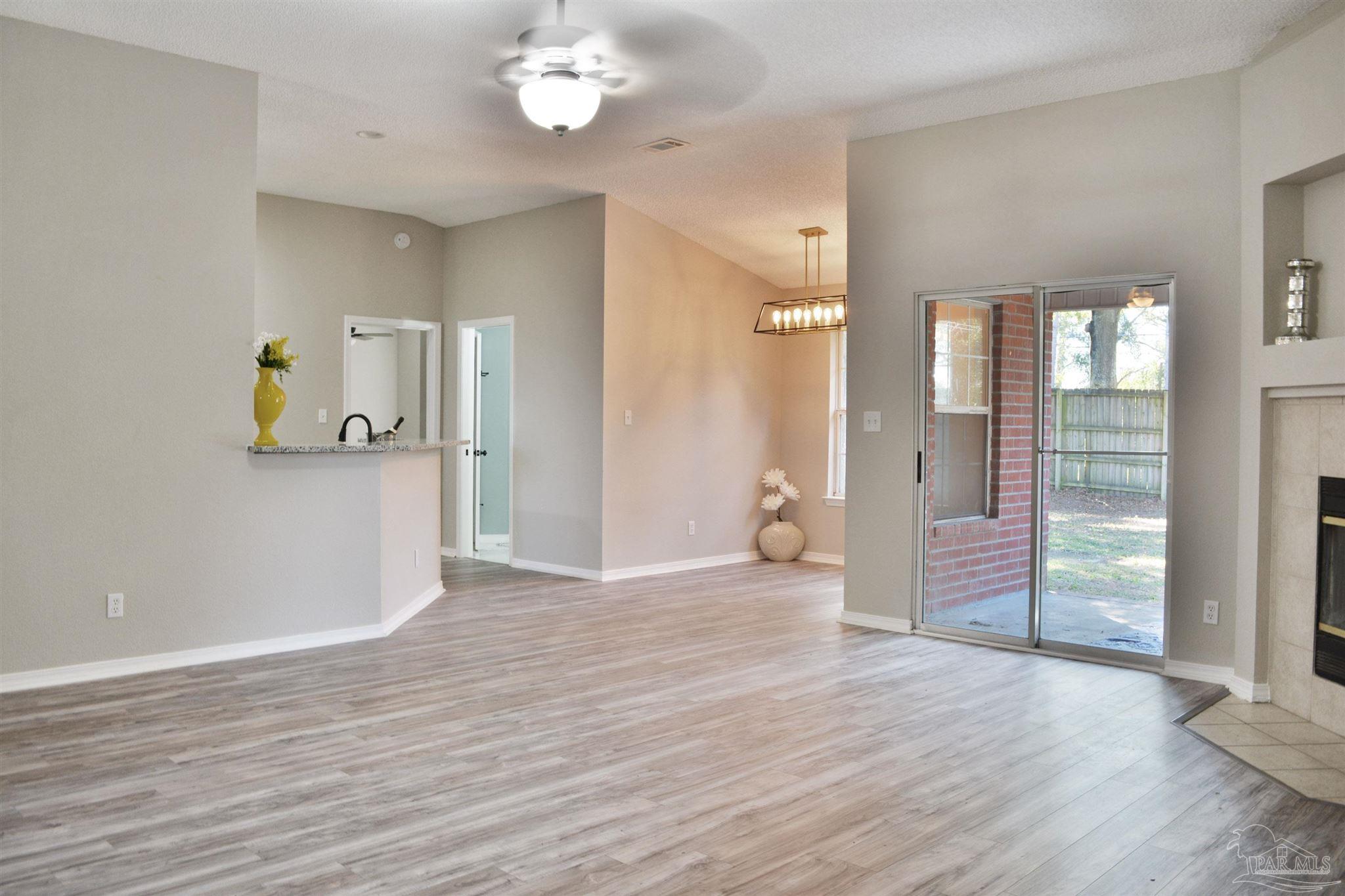 6937 Raburn Road Pensacola, FL 32526 - Photo 5 of 22 Gallery Image 5