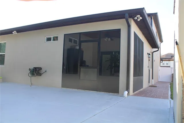 a front view of house with yard