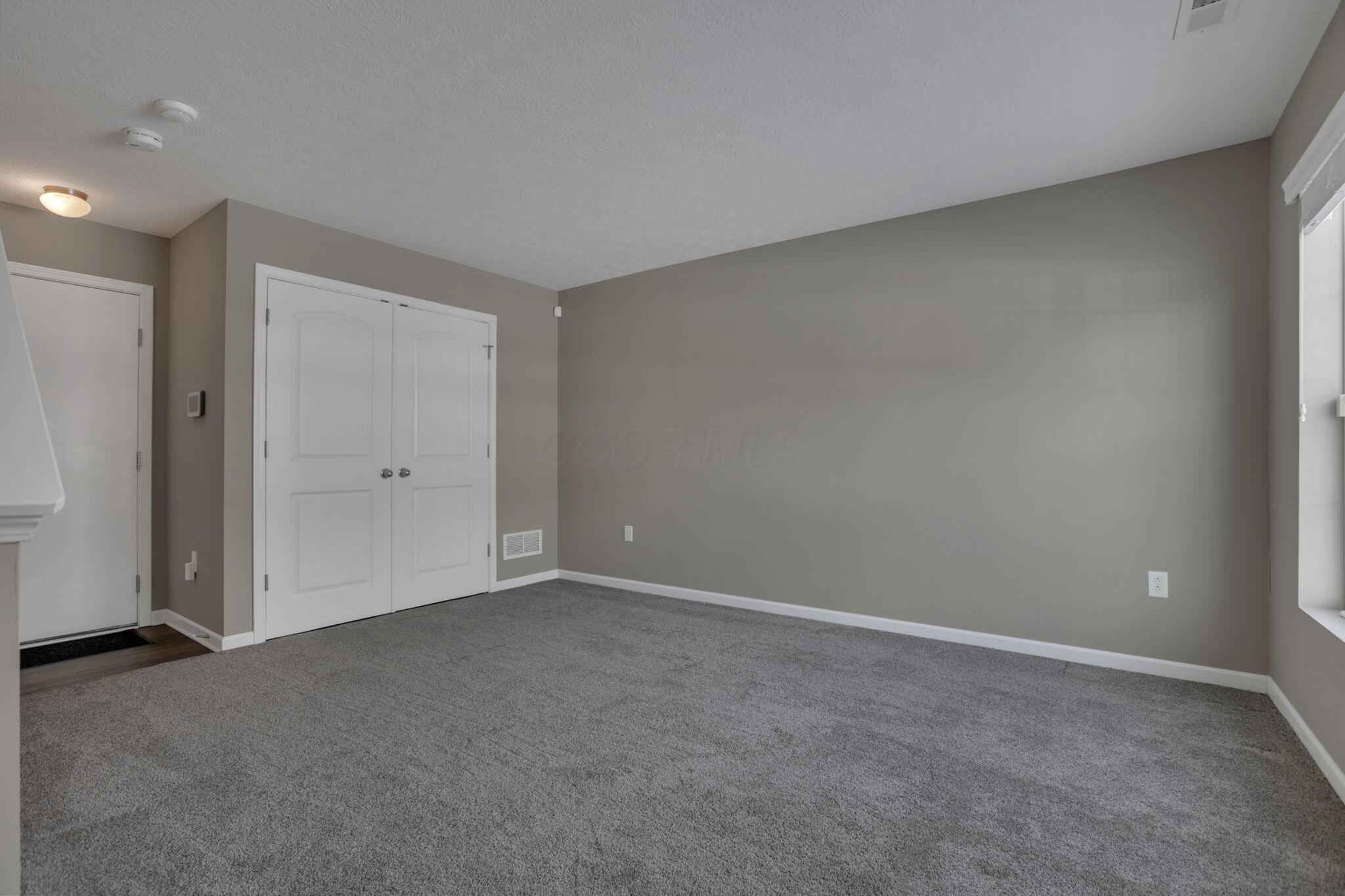 232 Autumn Ridge Circle Pickerington, OH 43147 - Photo 7 of 47 Entry Level Family Room