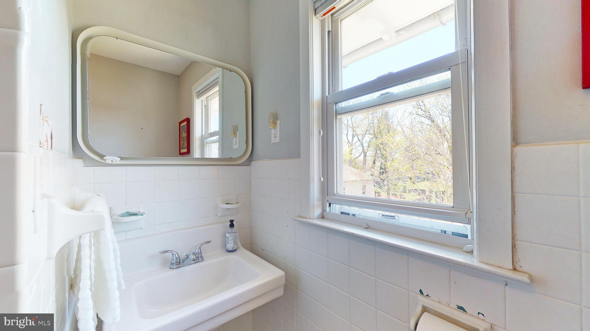 90 Jefferson Road Princeton, NJ 08540 - Photo 29 of 56 Bath #2: 2nd floor sink / mirror