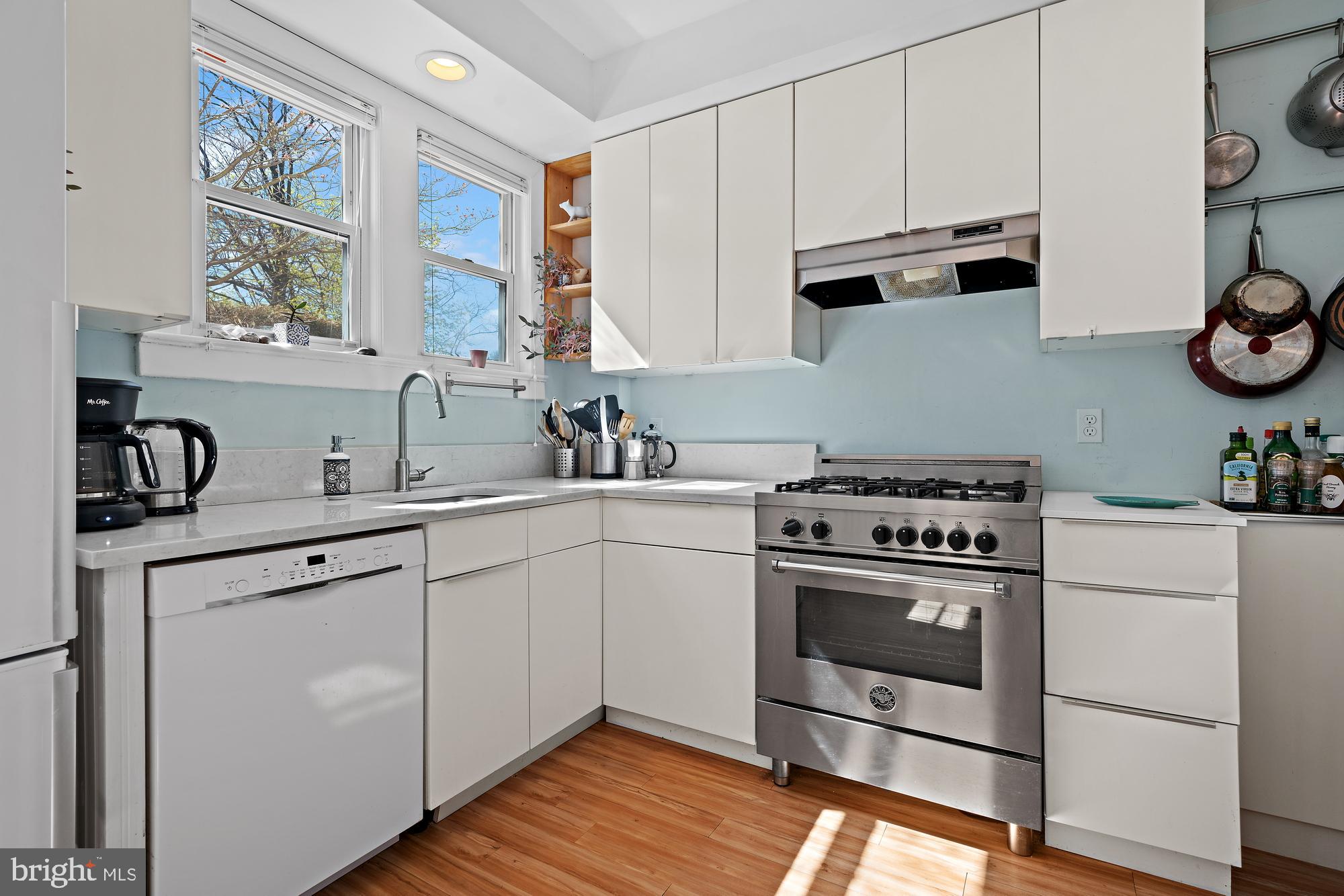 90 Jefferson Road Princeton, NJ 08540 - Photo 5 of 56 Kitchen updated in 2015 white and bright