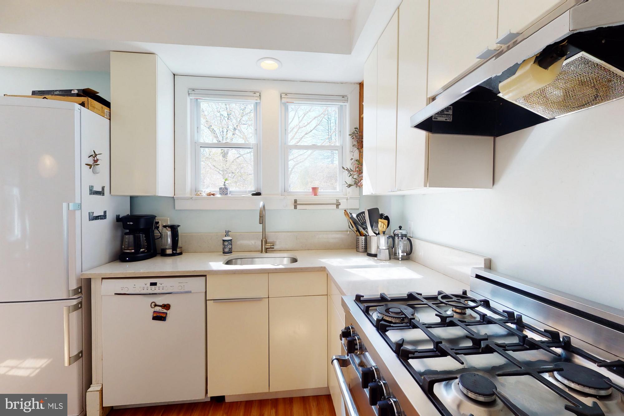 90 Jefferson Road Princeton, NJ 08540 - Photo 7 of 56 Bosch dishwasher/ Broan vent hood/ Summit frig