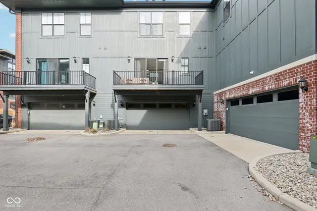 $579,900 | 237 Poplar Street, Westfield, IN 46074