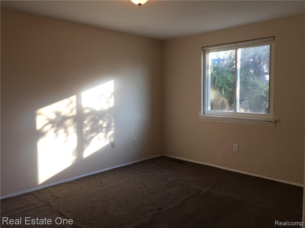 15100 West Nine Mile Road Oak Park, MI 48237 - Photo 13 of 21