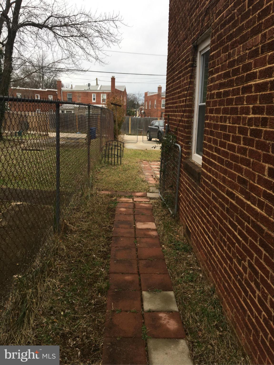 5039 Benning Road Southeast Washington, DC 20019 - Photo 3 of 23 Exterior (General)