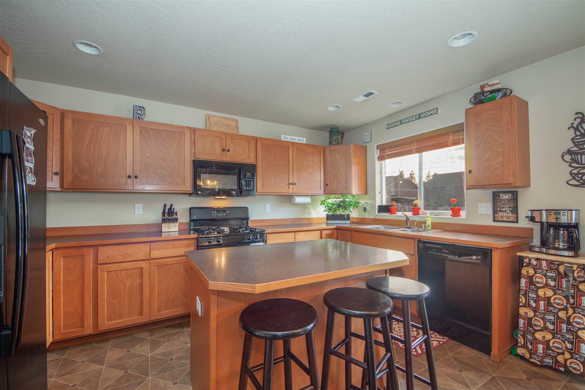7725 North Maple Street Spokane, WA 99208 - Photo 8 of 25 Gallery Image 8