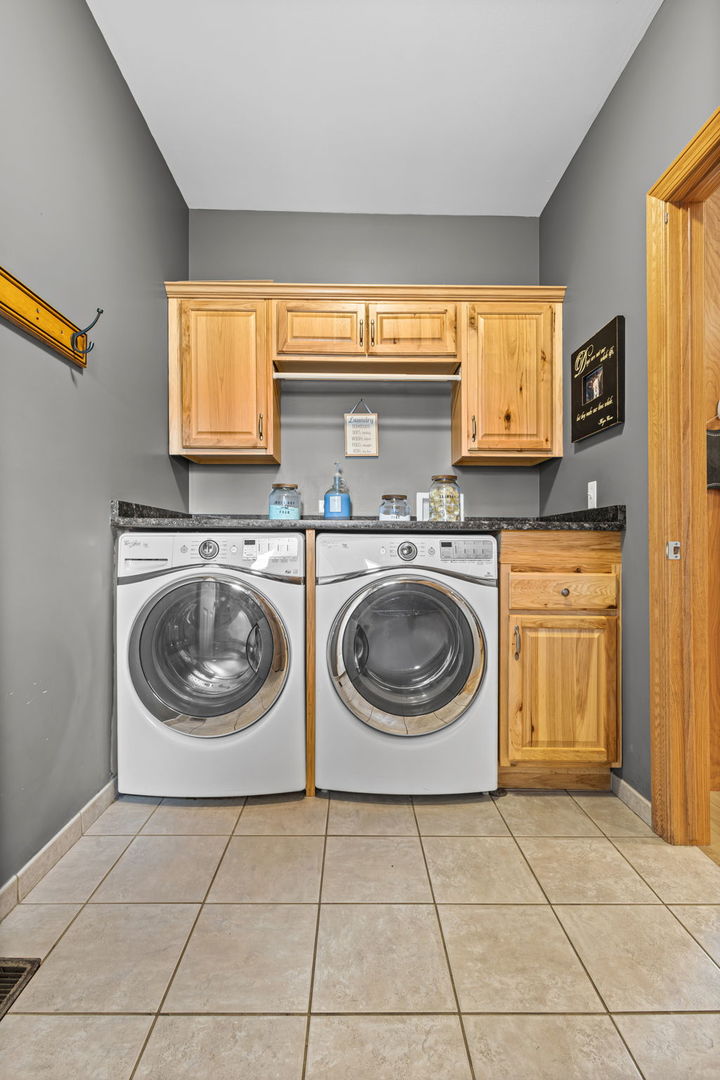 7205 Pierceshire Road Spring Grove, IL 60081 - Photo 12 of 39
