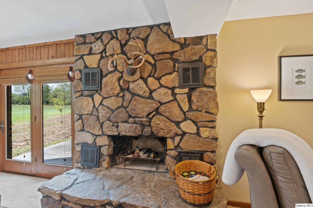 8508 Centerville Road Hannibal, MO 63401 - Photo 23 of 36 a room with toys and wooden floor