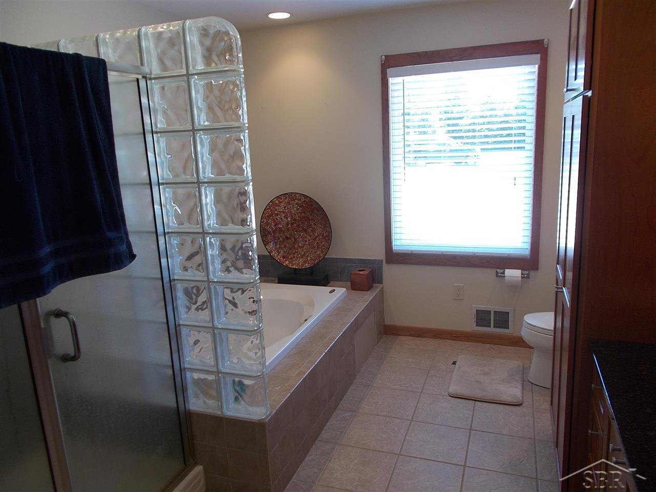 4675 Curve Road Freeland, MI 48623 - Photo 14 of 19 31350697-13.JPG