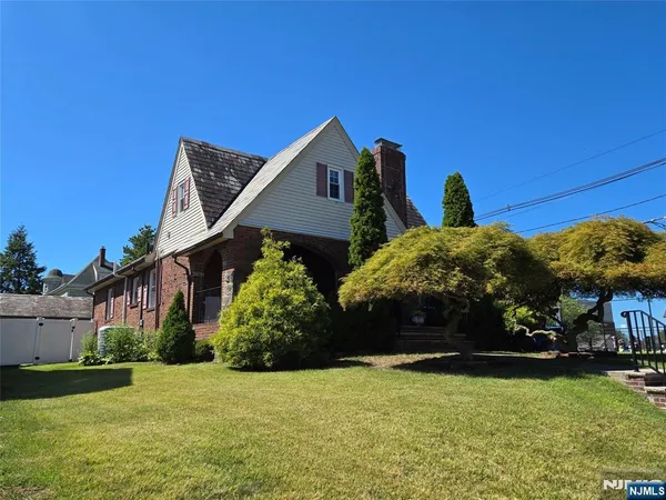 $815,000 | 304 Henry Street, Hasbrouck Heights, NJ 07604