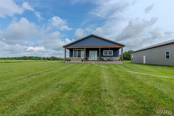 $949,000 | 20372 County Road 6380, Edgar Springs, MO 65462
