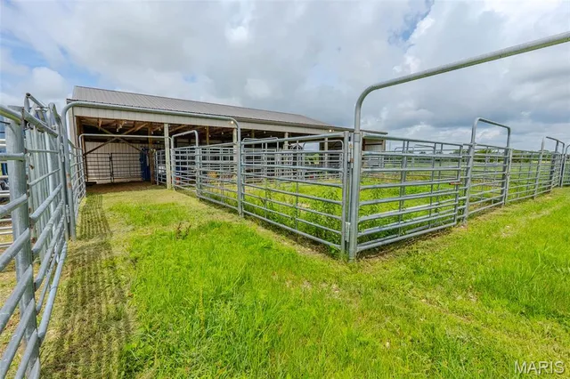 $949,000 | 20372 County Road 6380, Edgar Springs, MO 65462