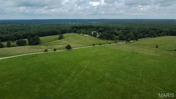 $949,000 | 20372 County Road 6380, Edgar Springs, MO 65462