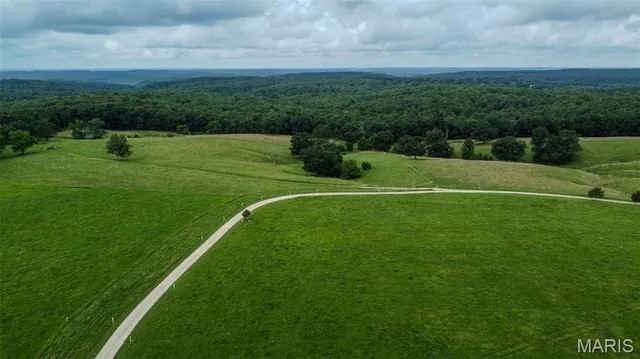 $949,000 | 20372 County Road 6380, Edgar Springs, MO 65462