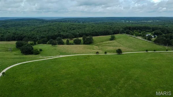 $949,000 | 20372 County Road 6380, Edgar Springs, MO 65462