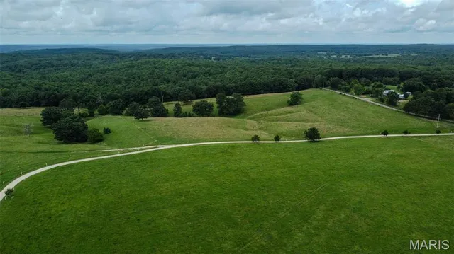 $949,000 | 20372 County Road 6380, Edgar Springs, MO 65462